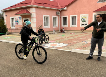 В Краснодарском крае стартовала серия уроков первой помощи для подростков «Безопасность на двух колесах»